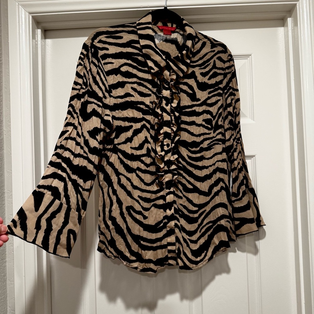 Sunny Leigh Women’s Tan and Black Zebra Print Crinkle Ruffle Front Top Size XL